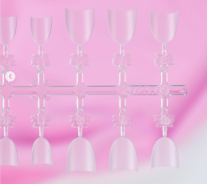 Tip Almendra Corto Love Crazy 300pz